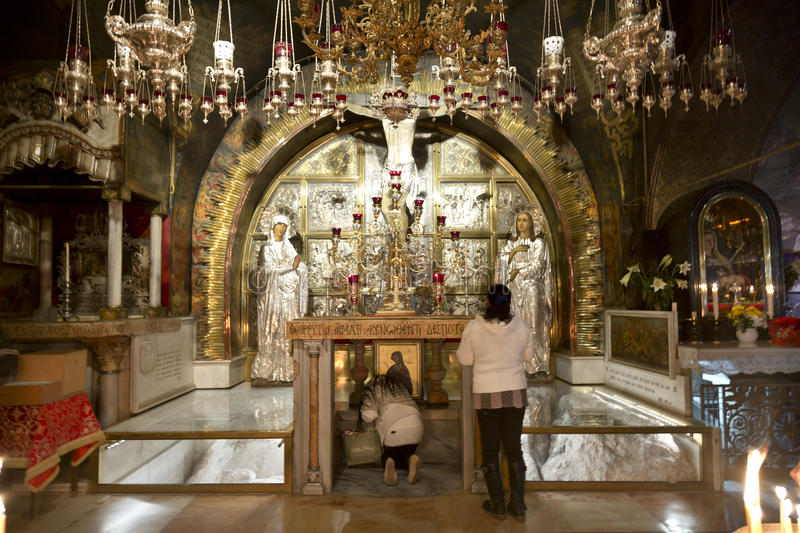 calvary-greek-altar-church-holy-sepulchre-jerusalem-63765456